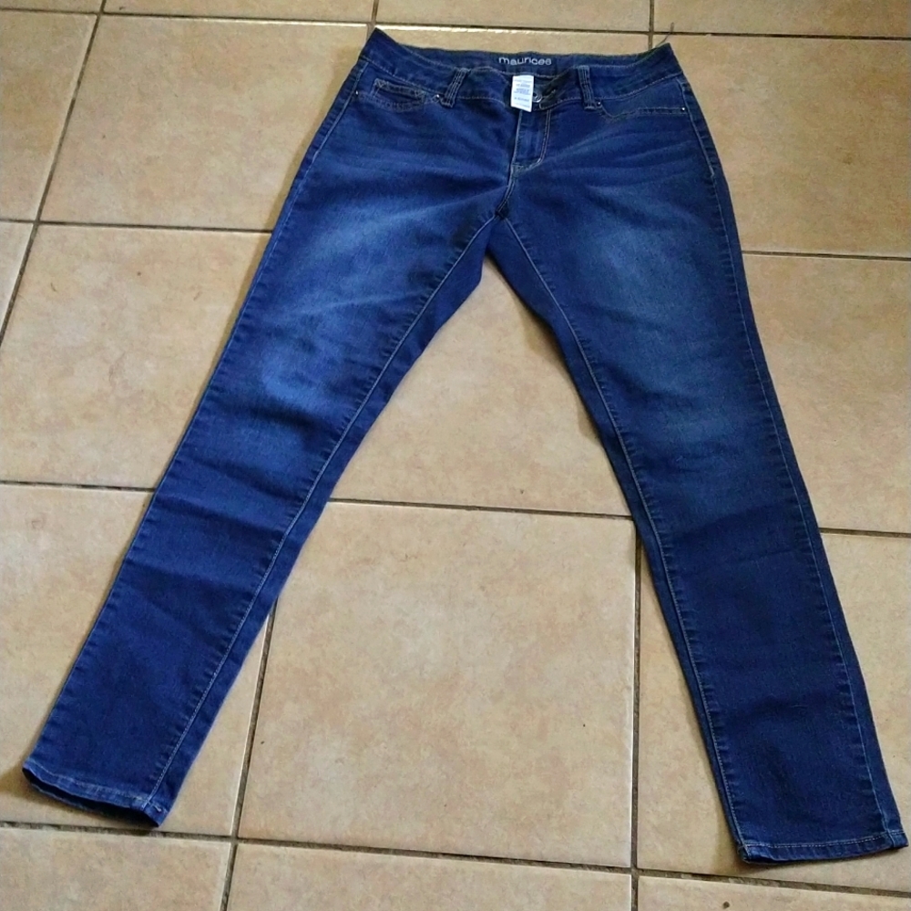 Maurice's size 5 short skinny leg